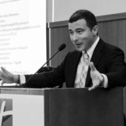 cropped-CEO_HS_sept16-e1590005747410.jpg Giampaolo Cocco C-founder LinkAbili
